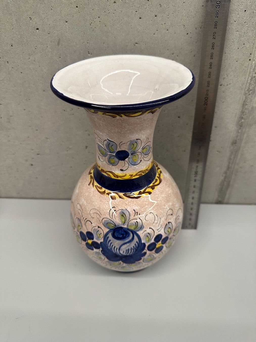 Vasen & Gefässe: Vase – Gebraucht aus Leuk-Stadt von 2thcircle 2