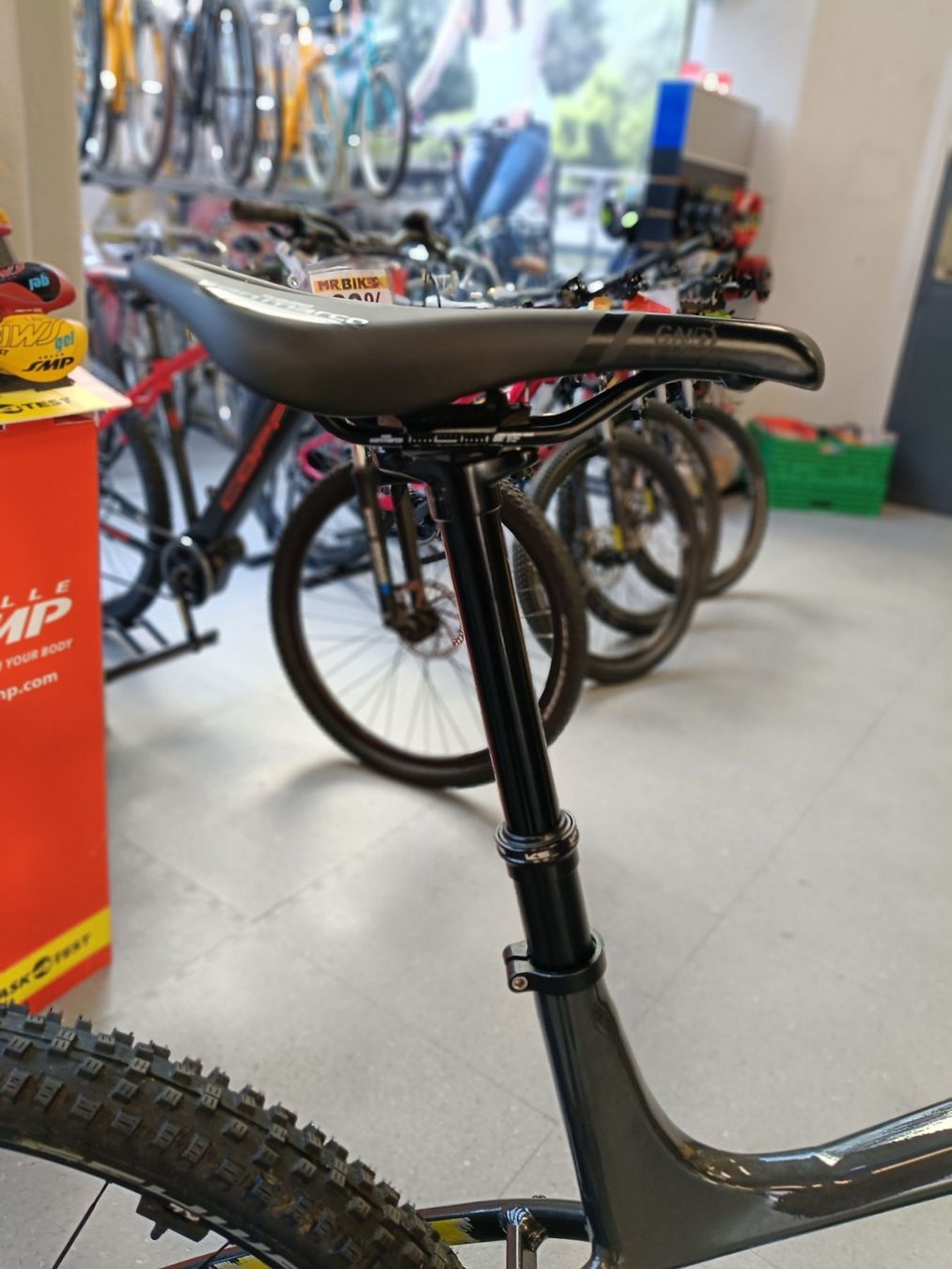 Corratec Velos: SALDI -50% E-MTB Corratec E-Power X-Vert EL 400Wh Carbonio – Neu (gemäss Beschreibung) aus Bellinzona von MISTER.BIKE 9