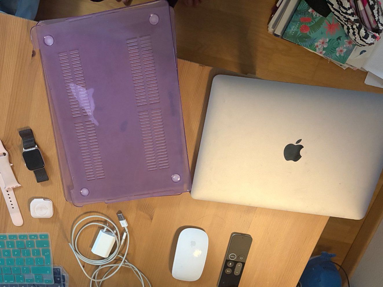 Apple Notebooks: MacBook Pro 2020 M1 mit 10 % schwarzem Bildschirm – Defekt aus Zürich von ylm_8v8r 2