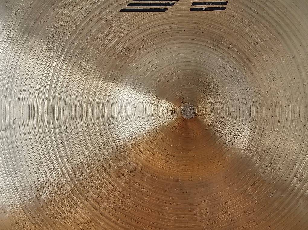 Zildjian Strumenti musicali: Zildjian K Heavy Ride 20" – Usato da Schaffhausen venduto da wch24 1