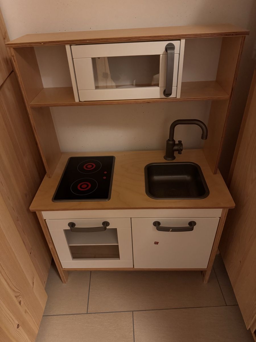 Ikea Spielzeuge: Ikea Kinderküche – Gebraucht aus Walenstadt von tabana01 1