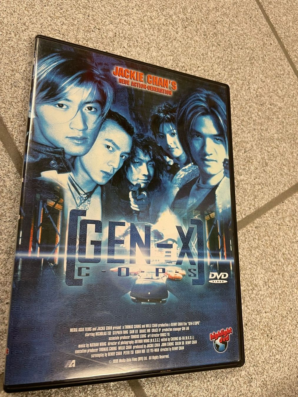 Tutti i DVDs: Gen-X Cops (DVD) – Usato da Eschen venduto da 33shaggy33