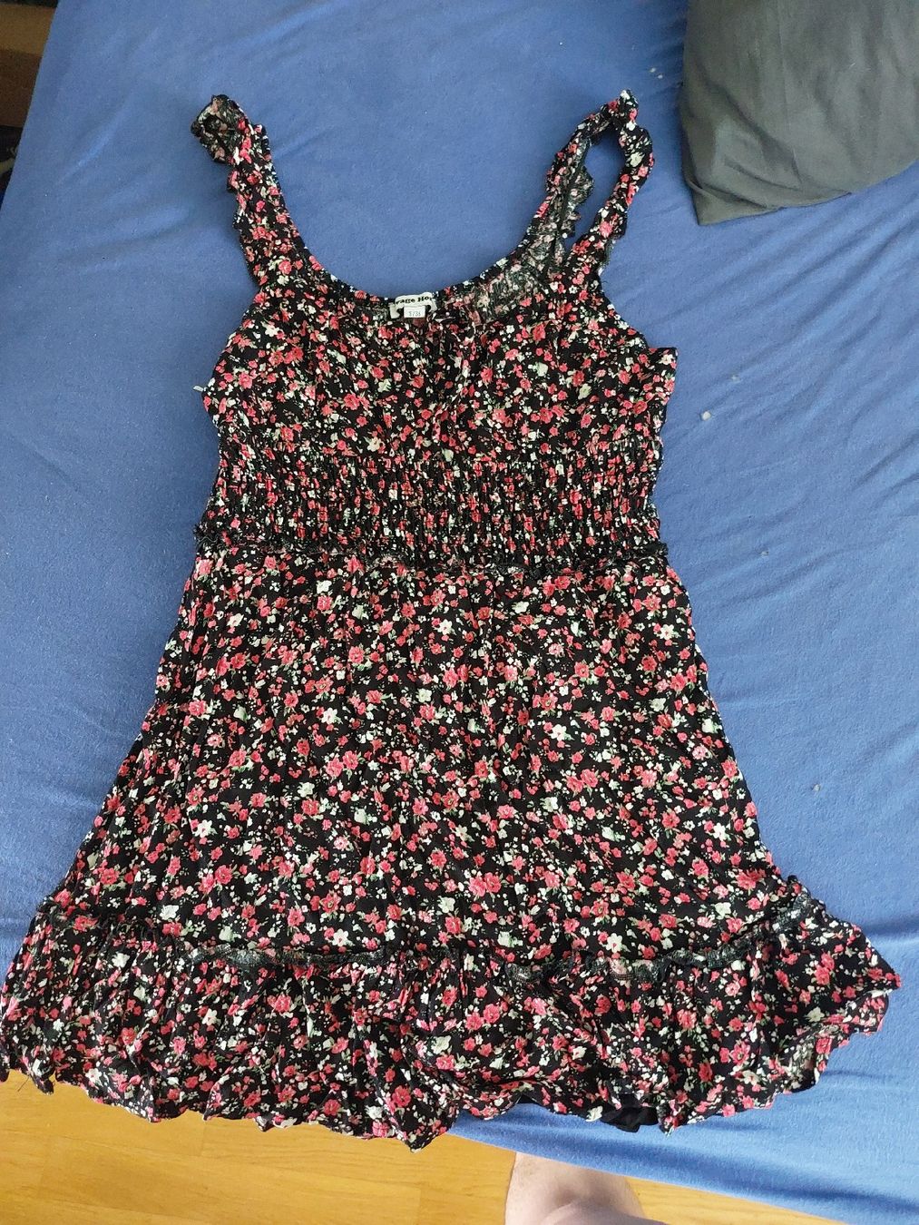Kleider: Kleid Savage Hony Blumenmuster Grösse S/36 – Gebraucht aus Gwatt (Thun) von B.D.999