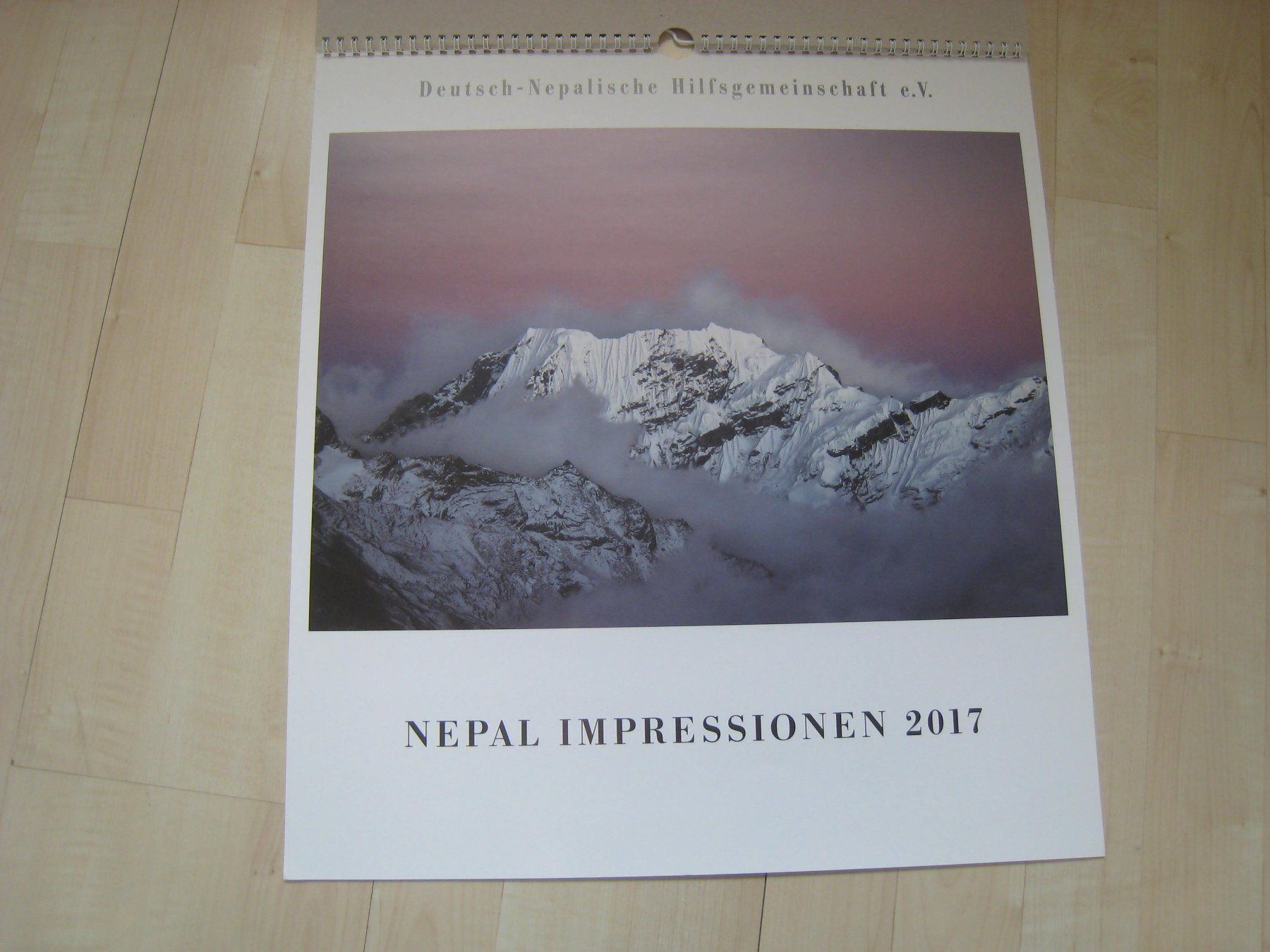 Calendari: grosser NEPAL Impressionen Kalender 2017 – Nuovo (secondo la descrizione) da Dättlikon venduto da Mamakuga