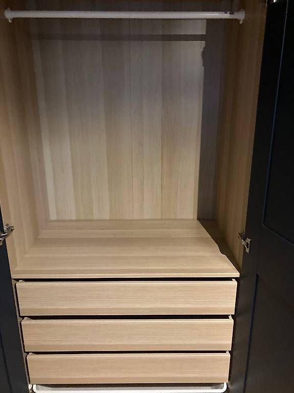 Armadi: PAX 200 (height) x 240 x 60 – Usato da Basel venduto da nic_mwz6 4