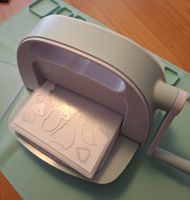 Cutting / embossing machine (like Sizzix Big Shot)