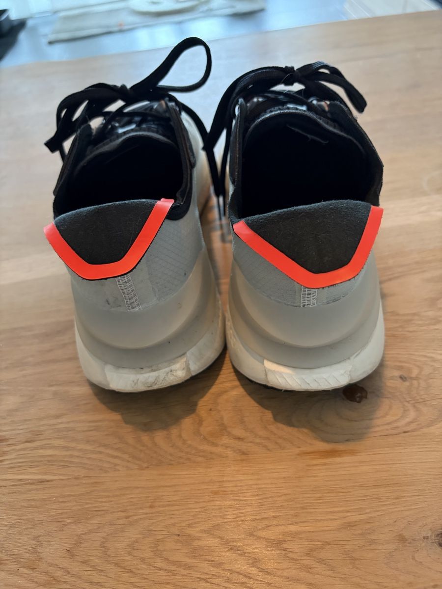 Adidas Scarpe da uomo: Adidas Avryn Gr. 40 1/2 – Usato da Schaffhausen venduto da Januanar 4