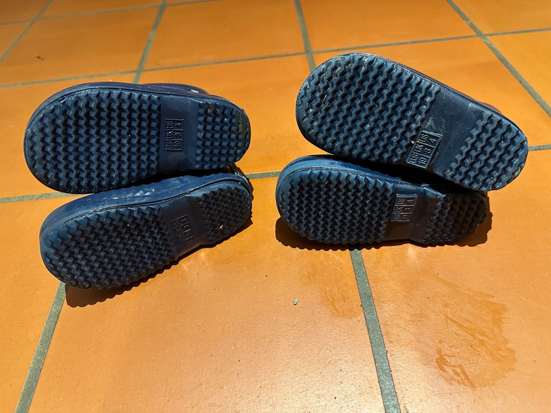 Scarpe per ragazzi: Zwillinge Gummistiefel Gr. 19 – Usato da Seuzach venduto da Leli.91 1