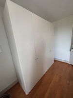 Weisser Schrank
