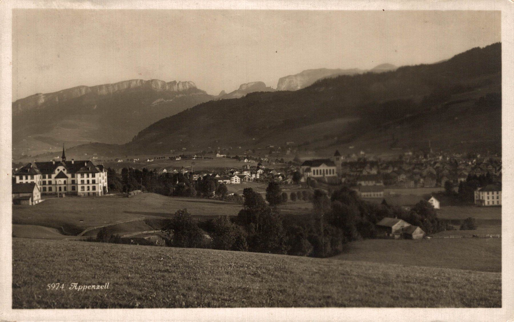 Cartoline postali: Appenzell mit Krankenhaus / Spital – Usato da Bronschhofen venduto da Astore