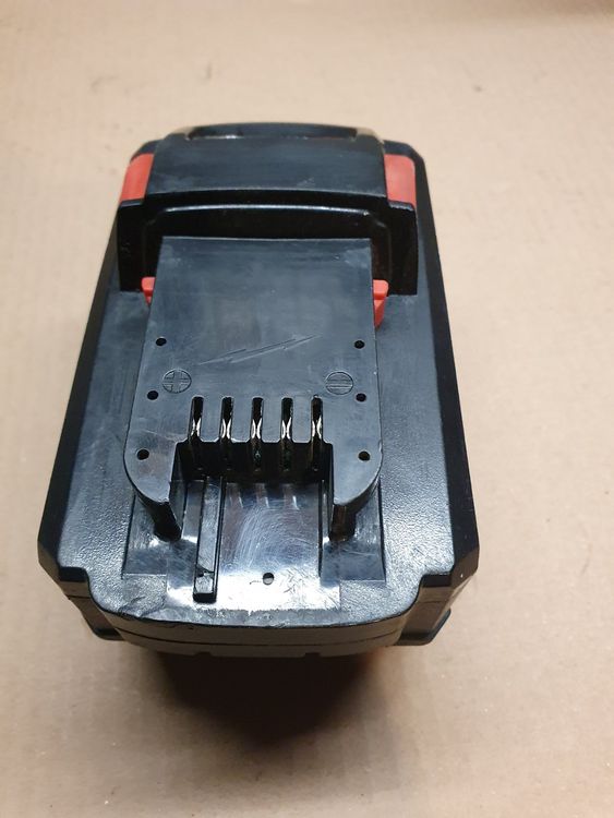 Milwaukee Akku 18V 12 Ah Läßt sich nicht mehr voll Laden Kaufen auf