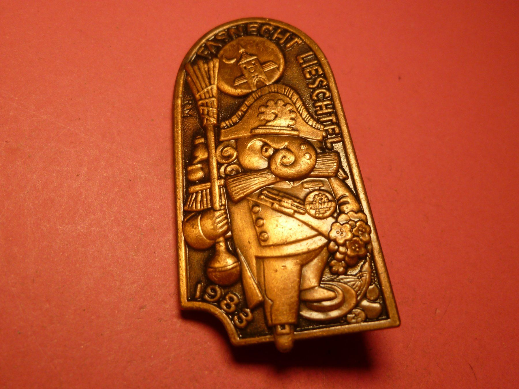 Placchette & Badge: LIESTEL 1983 BRONZE – Usato da Ried (Muotathal) venduto da Mandarin02