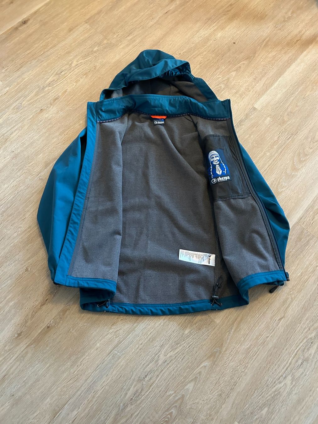 Sherpa Giacche & Cappotti: Sherpa Magma Softshelljacke, Grösse 134-140 – Usato da Zumikon venduto da meter03 2