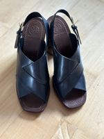 Elegant Tory Burch Heeled Sandals, Leather, Size 8.5M US