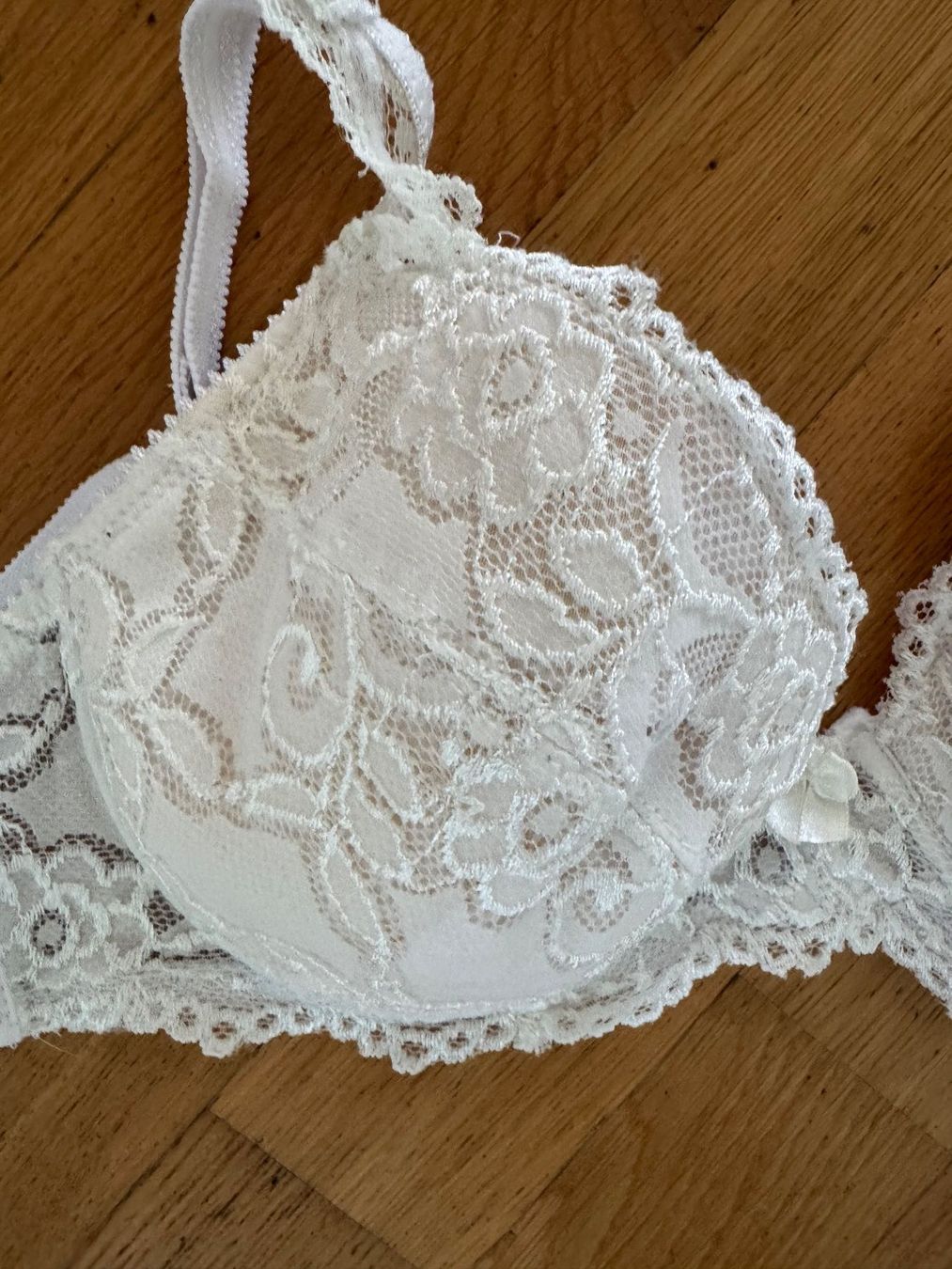 Altra biancheria intima: BH weiss 80 B – Usato da Adliswil venduto da Jessik0 1