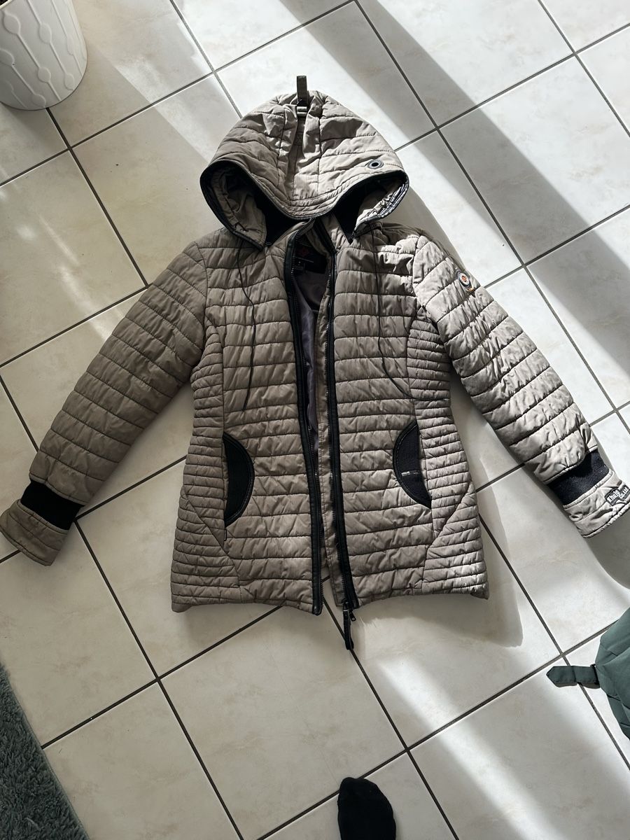Khujo Giacche: Veste Khujo – Usato da Savagnier venduto da Pivovar2