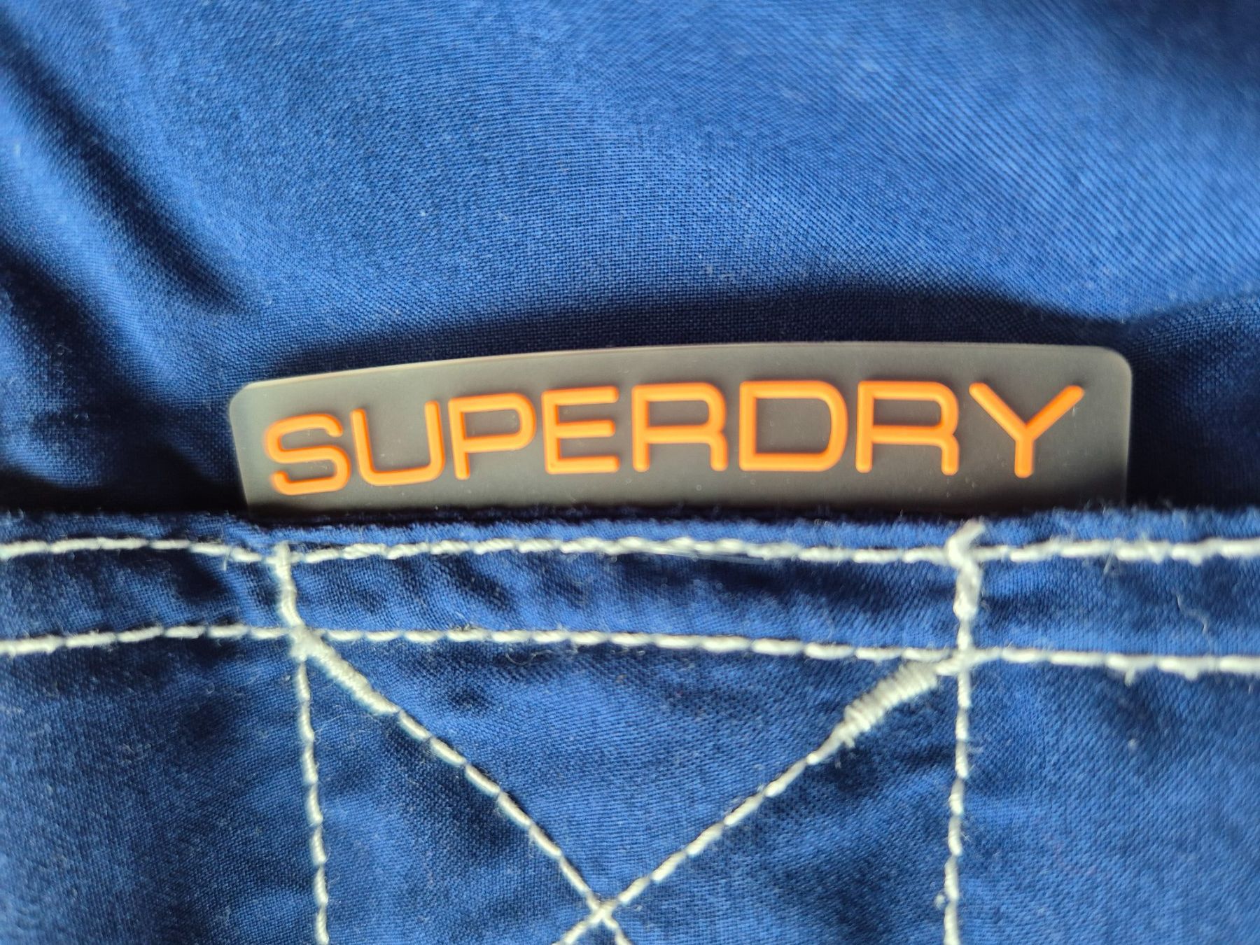 Superdry Pantaloni: SUPERDRY  board shorts   badehose   Grösse M – Usato da Niederweningen venduto da Obson 7