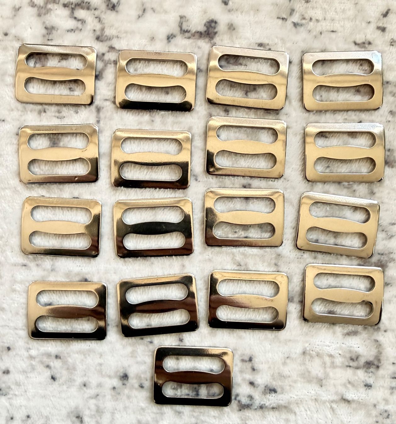 Kit bricolage: Edelstahl Gurtband Verschieber, Stopper 2,5 cm – Nuovo (secondo la descrizione) da Zwingen venduto da Schpunzel