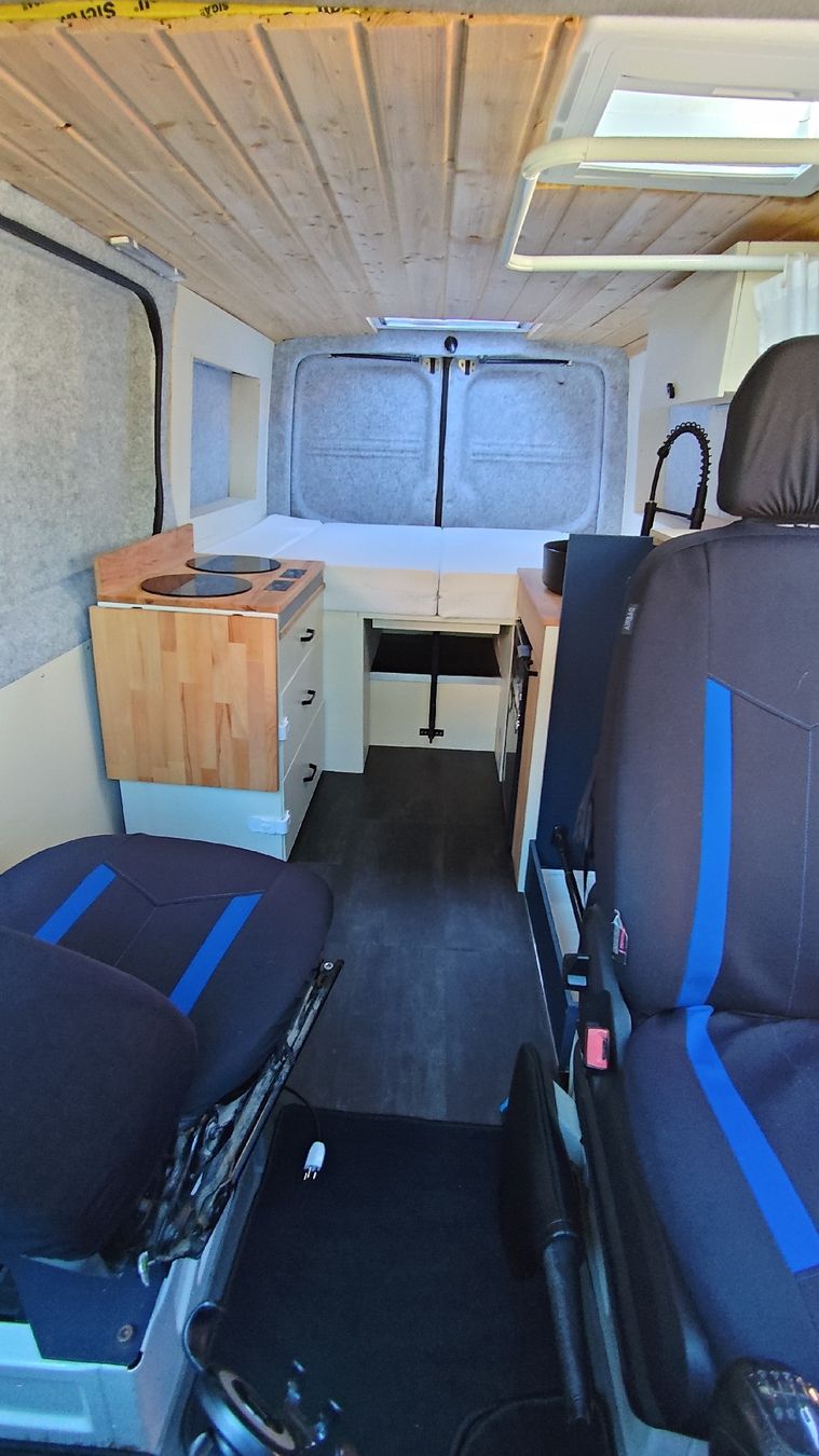 VW Camping Fahrzeuge: VW Crafter Campervan – Gebraucht aus Saland von Ph.Kaeser 3
