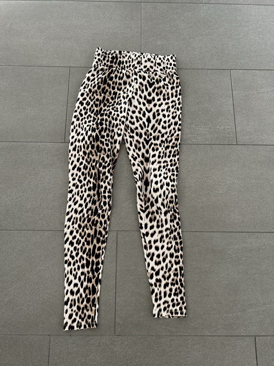 Leggings: Leo Leggings oh April S – Gebraucht aus Zürich von cos_b629