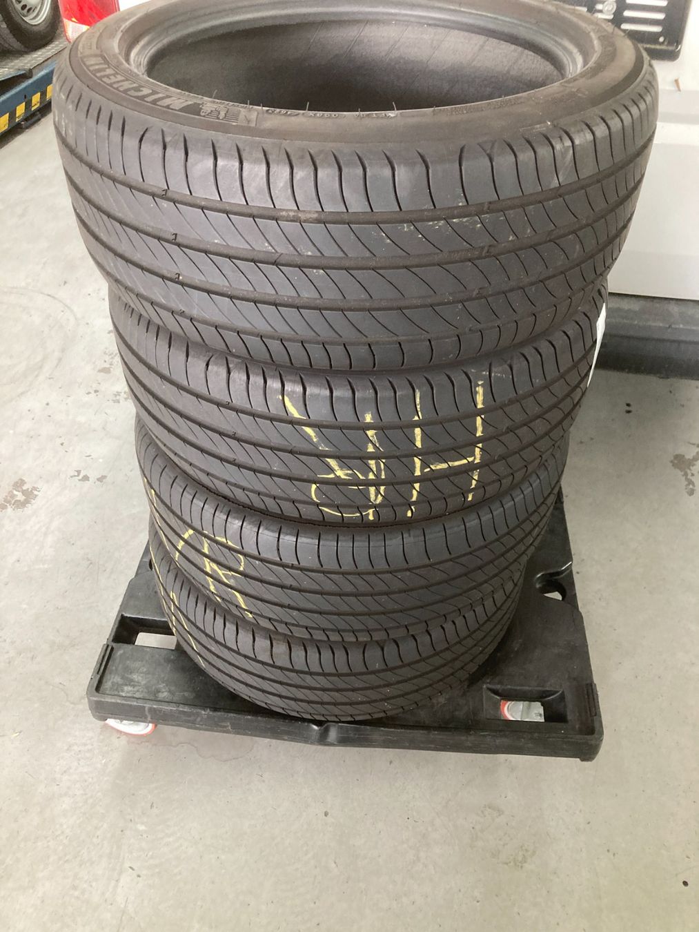 Michelin Pneumatici & Ruote complete: 225/45R17 Sommerpneu Michelin – Usato da Cham venduto da WB2223