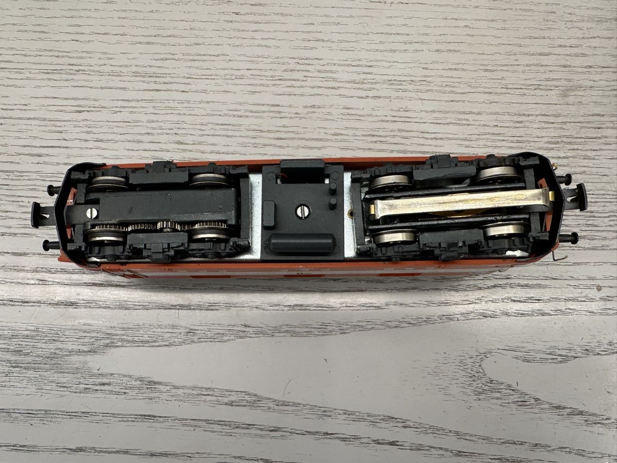 Hag Modellini di ferrovie: Hag Nr 210 SBB Re 4/4 II Swiss Express – Usato da Lupsingen venduto da New-Haven 5