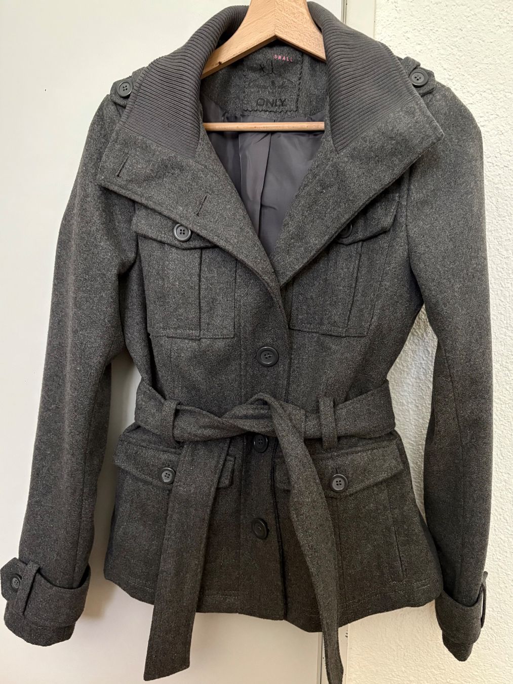 Only Giacche: Kurzmantel / Wool Jacket, ONLY, grau, Gr. S – Usato da Rikon im Tösstal venduto da ali_se 1