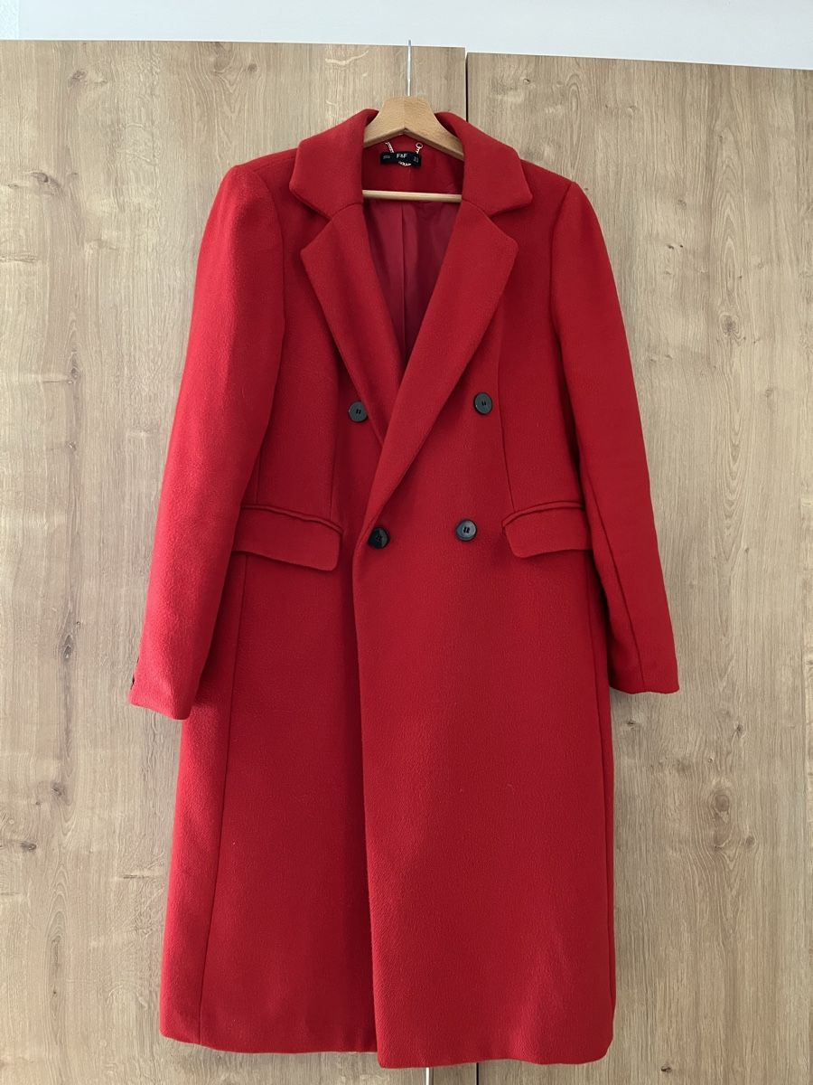 Cappotti: Red Winter Coat - Ladies Size 40 - Excellent Condition – Usato da Umiken venduto da deb_57xk