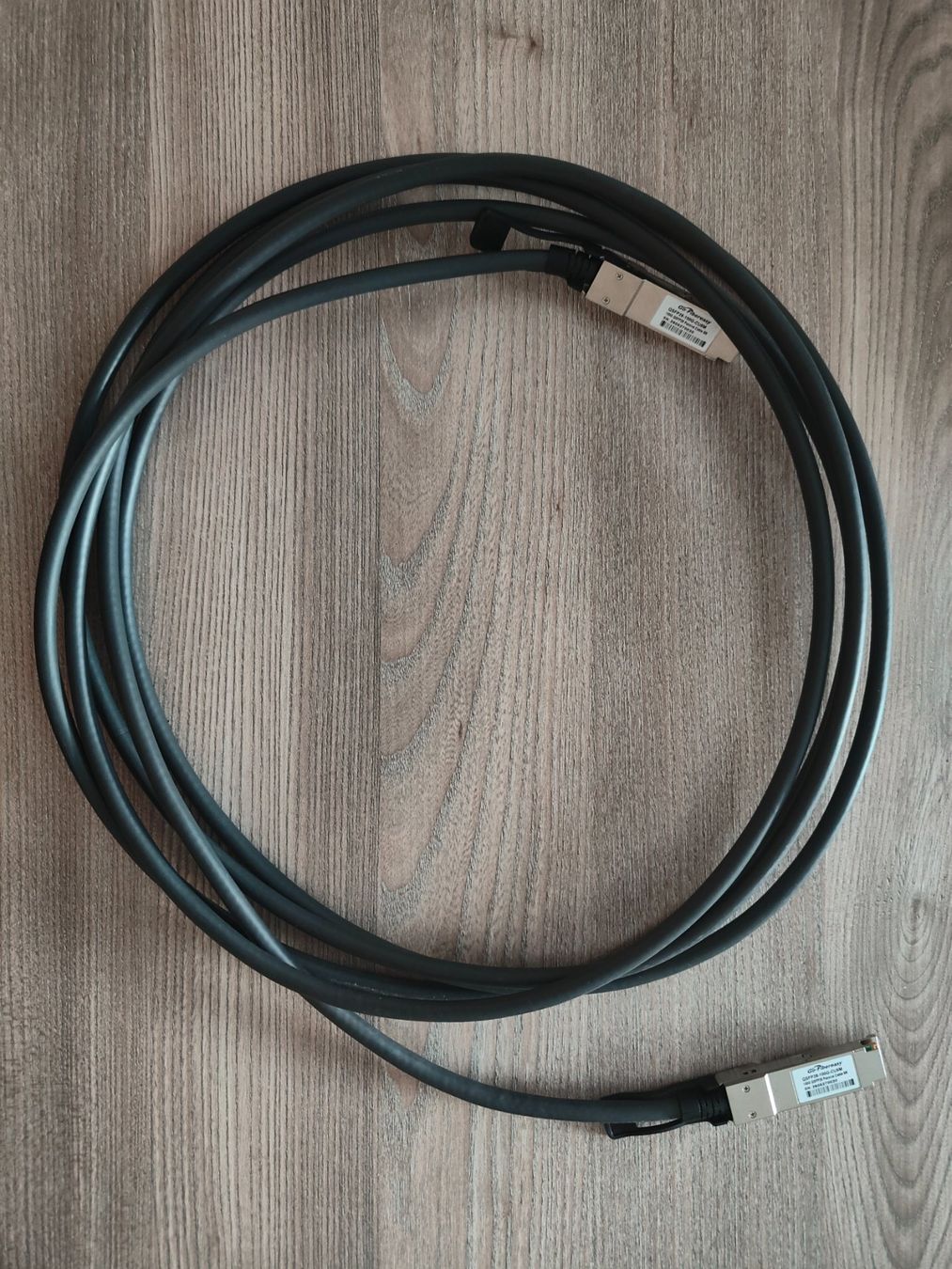 Kabel: QSFP28 100gbit Kabel 5m – Gebraucht aus Hägglingen von htr_qz5j