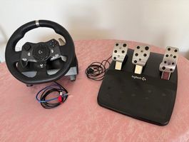 Logitech G920 Driving Force Racing Wheel