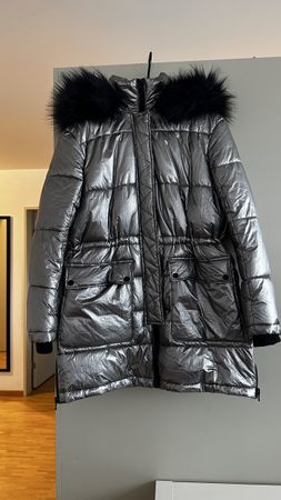 Silberne Winterjacke Gr.44 (XL) mit Kunstfell Kapuze