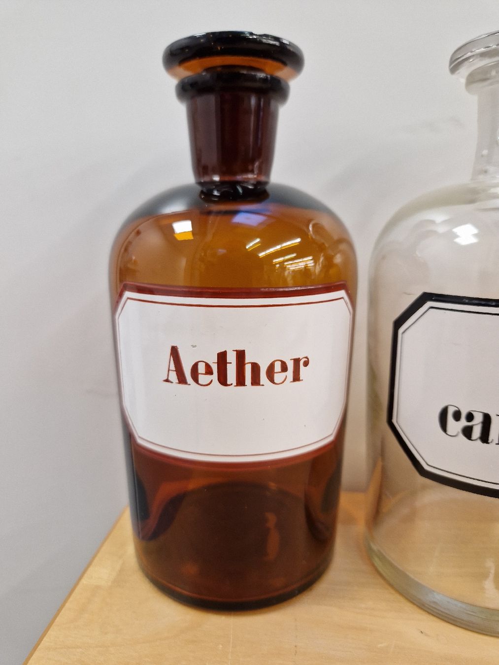 Gläser: 8 alte Apotheker Flaschen Glas – Gebraucht aus Rieden AG von  1
