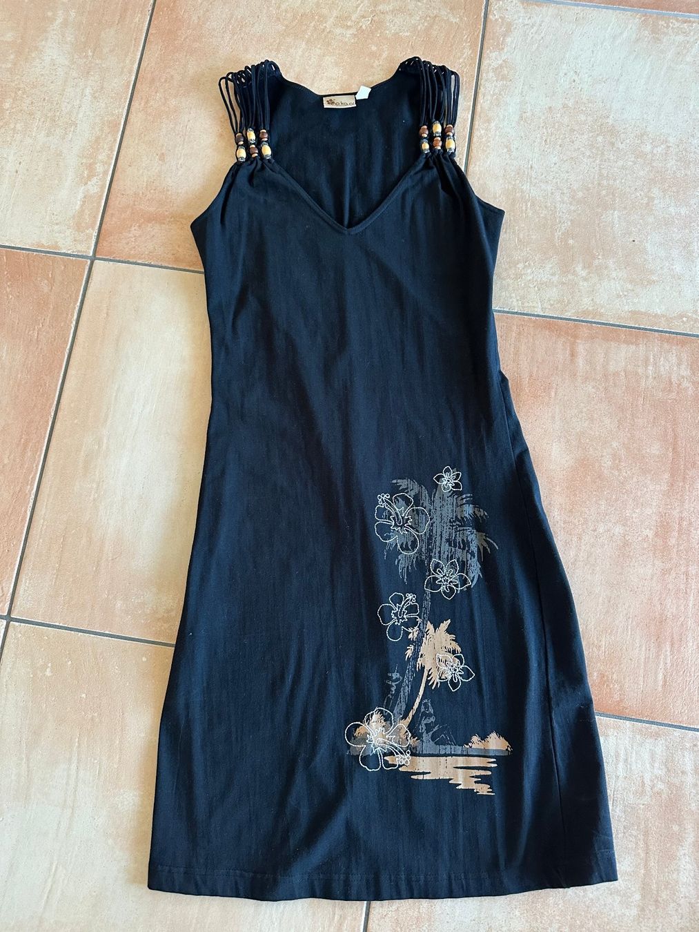 Kleider: Robe "neuve" – Neu (gemäss Beschreibung) aus La Chaux-de-Fonds von brutus586