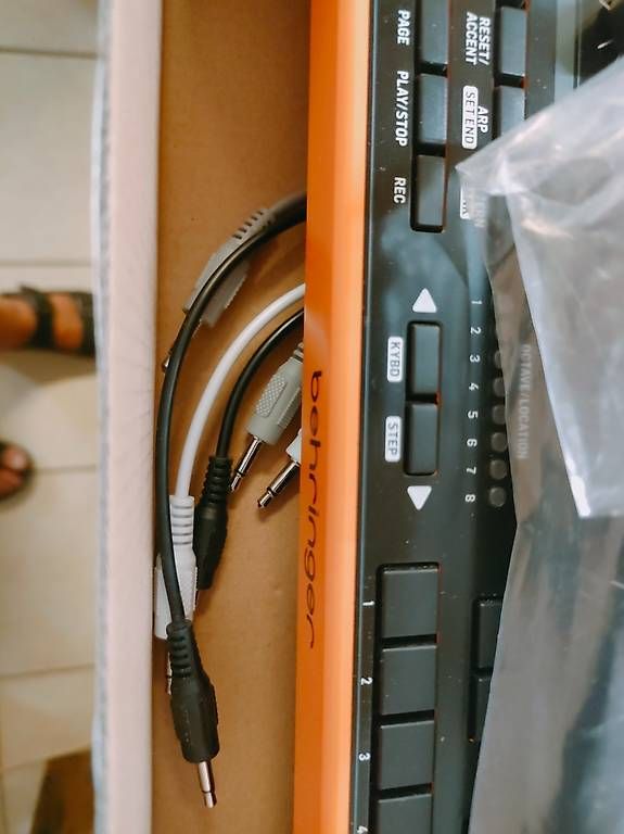 Strumenti musicali: Analoger Desktop Synthesizer Behringer Crave, neuwertig – Usato da Rheineck venduto da han_c85z 4