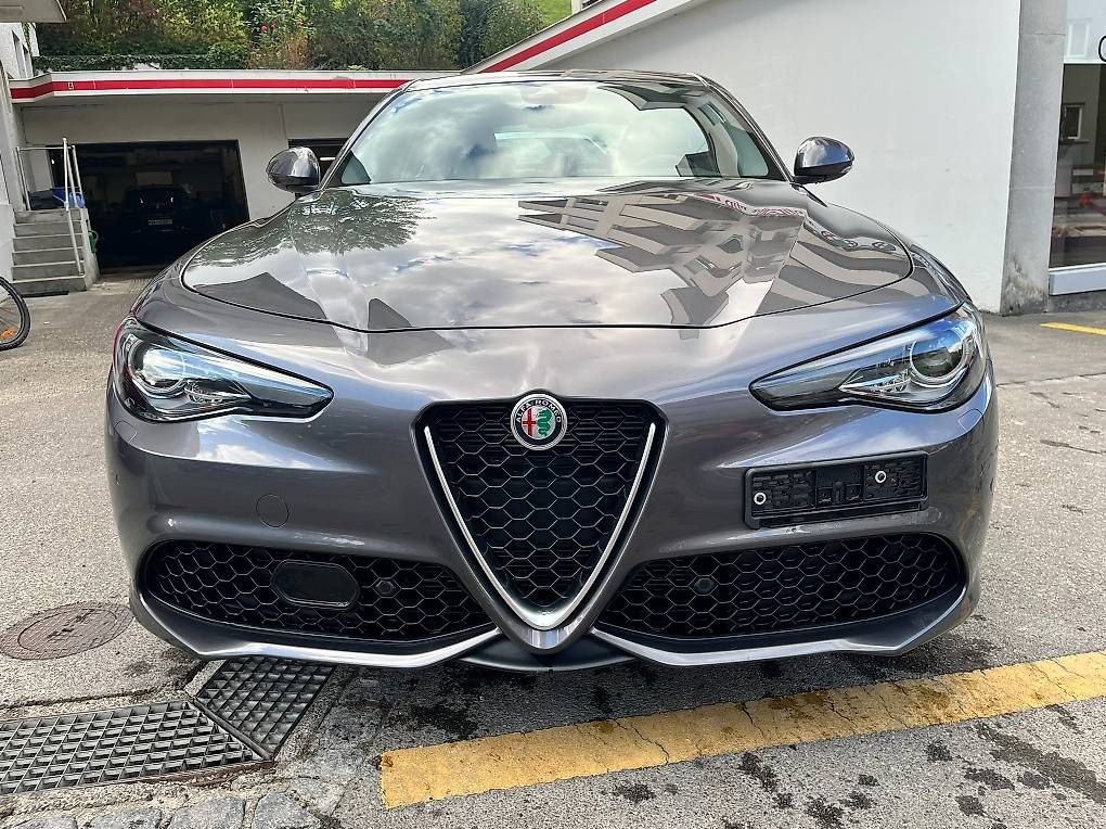 Autos: Wunderbare Giulia Veloce 4x4  – Gebraucht aus Steinmaur von Moesa 4
