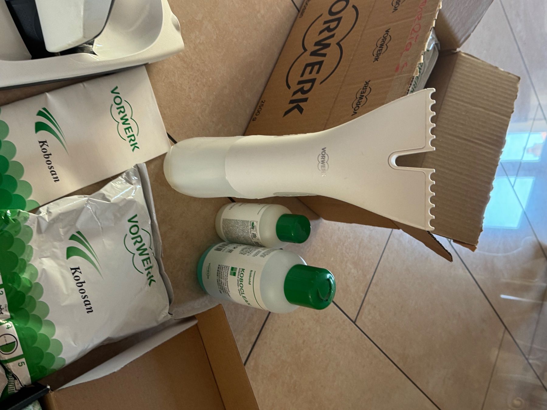 Vorwerk Aspirapolveri & Accessori: Vorwerk Kobold accessori – Usato da Dottikon venduto da dsmio22 2