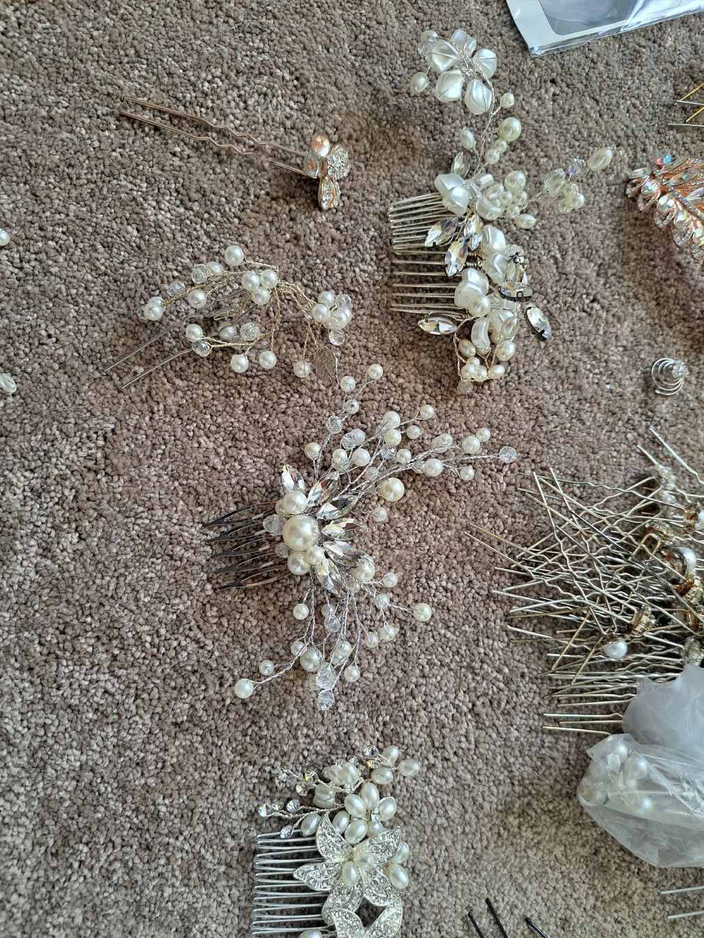 Haarschmuck: Set complet bijoux de cheveux – Gebraucht aus Moutier von cel_9ffk 2