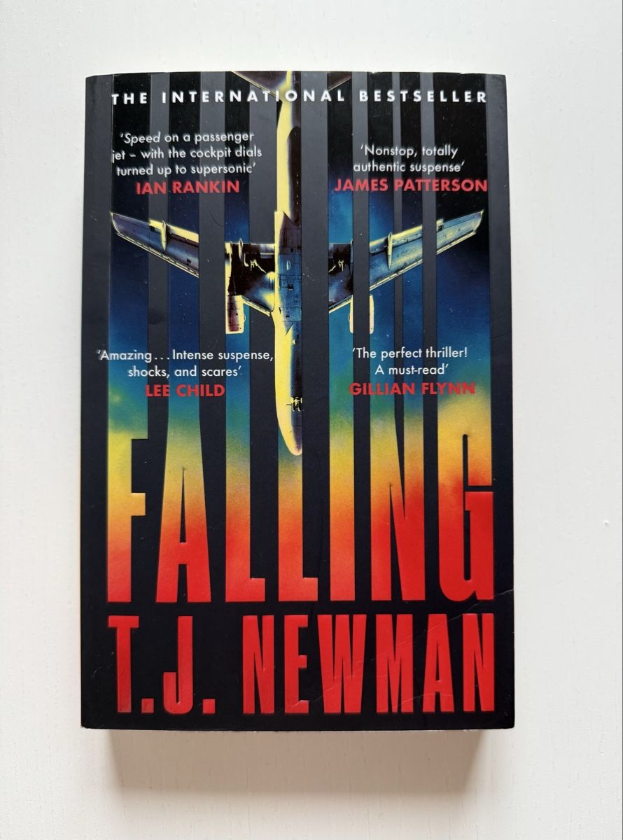 Bücher: BOOK Falling by T.J. Newman ENGLISH – Gebraucht aus Frauenfeld von Lunarlilac