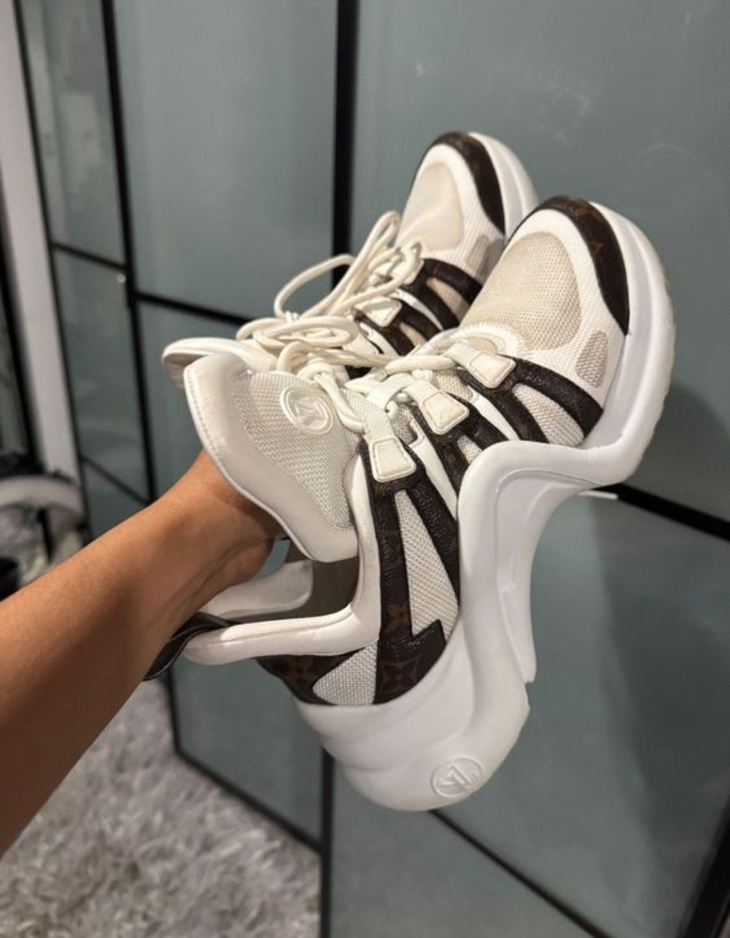 Louis Vuitton Herrenschuhe: Louis Vuitton LV Archlight Sneaker – Gebraucht aus Zürich von laribuechel 1
