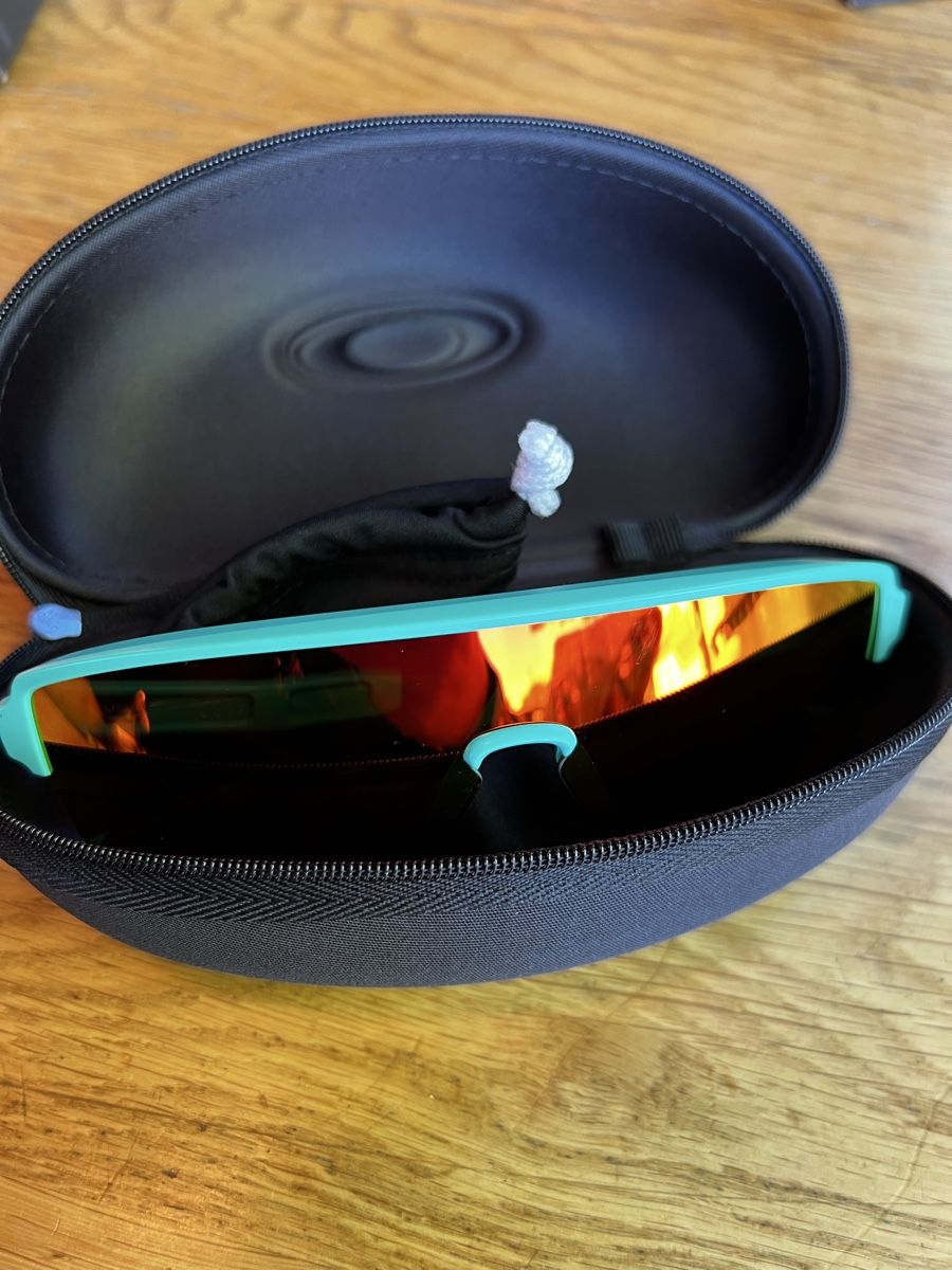 Oakley Occhiali & Lenti: NEU! Oakley Corridor Sonnenbrille Matte Celeste / Prizm Ruby – Nuovo e nell'imballaggio originale da Schlieren venduto da RoutlyLuxury 3