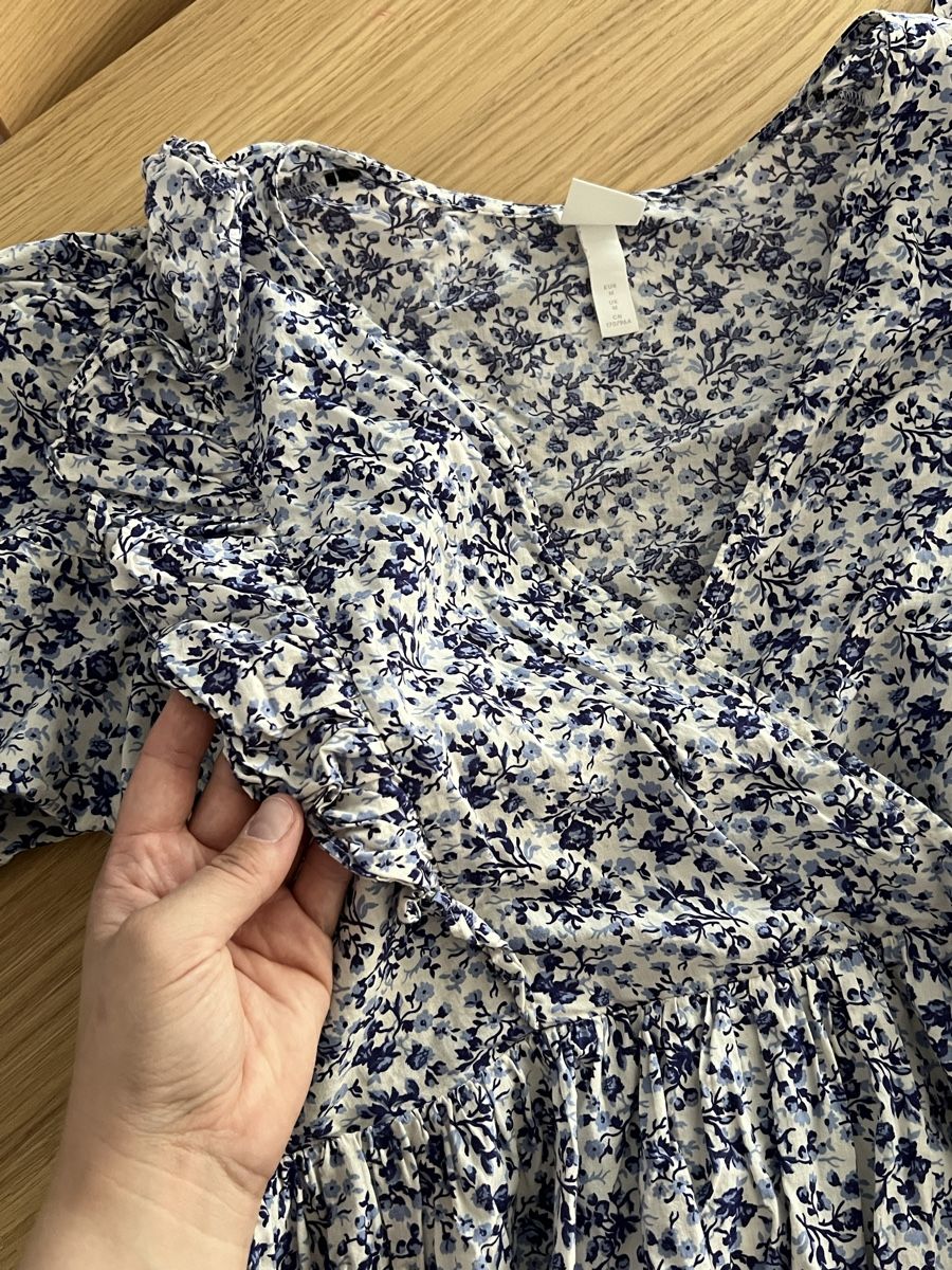 H&M Vestiti: Skandi Kleid H&M mit Blumenmuster, Grösse M – Usato da Luzern venduto da maisonnoir 2
