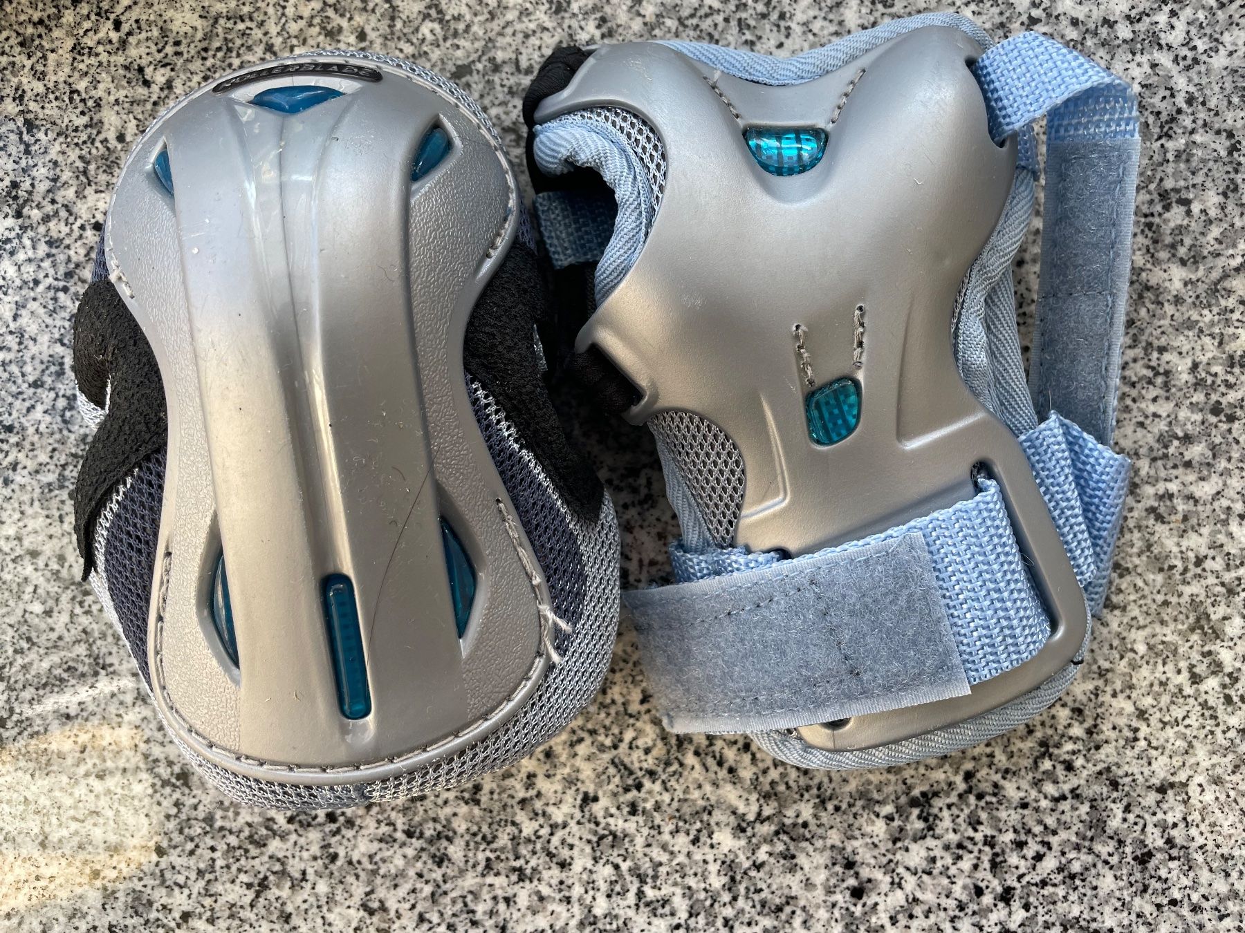 Pattini in linea & Pattini a rotelle: Rollerblade mit Schonerset – Usato da Regensdorf venduto da Ottro 4