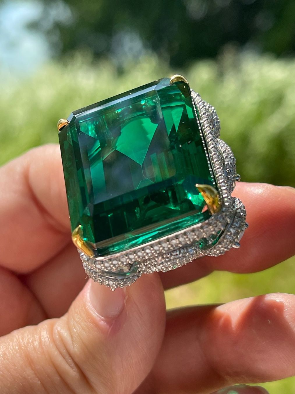 Llan Valls Joies Ringe: MAXI 70cts Nano-Emerald & Lab Diamonds SS925 Gold Ring – Neu (gemäss Beschreibung) aus Birsfelden von Brut-Reserve 9
