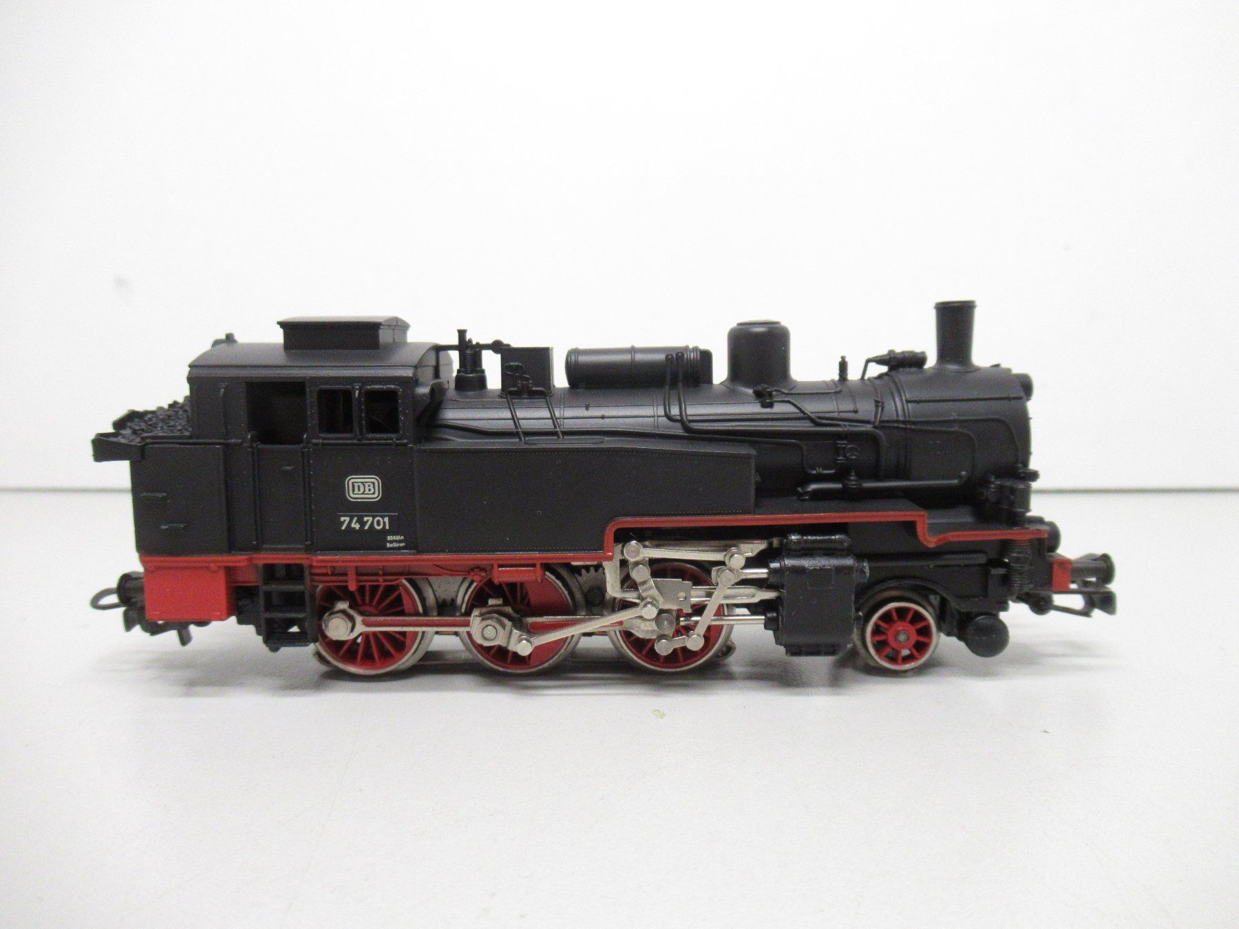 Märklin Modelleisenbahnen: Märklin 3095 Dampflok BR74 Deutsche Bahn Digital RailCom H0 – Gebraucht aus Basel von mhmarken 1