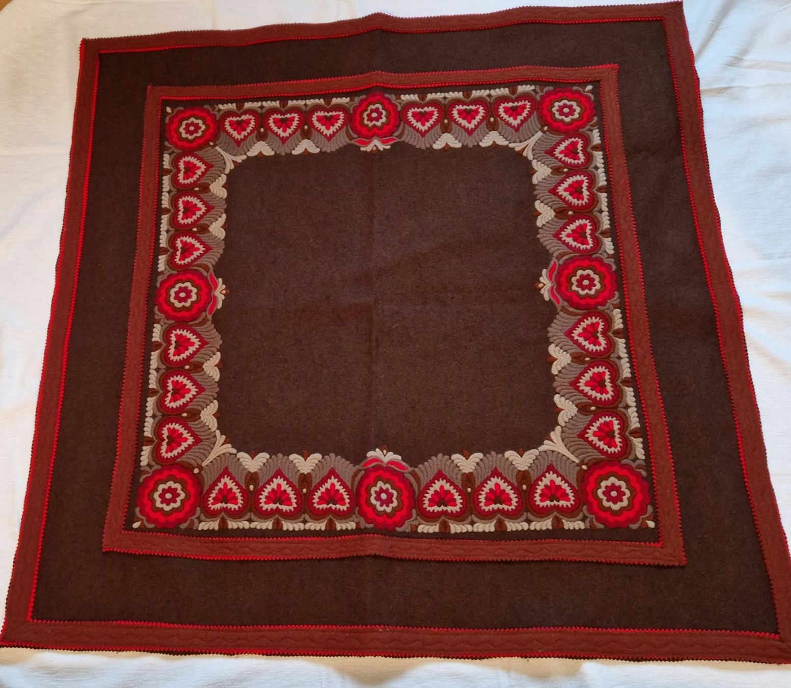 Coperte: Einzigartiges Tischtuch 97cm x 100cm – Usato da Muri b. Bern venduto da rol_xtf8