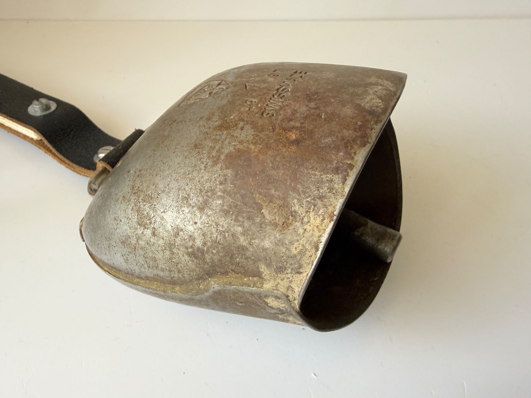 Glocken & Treicheln: Alte Schelle – Gebraucht aus Zwingen von moje1 2