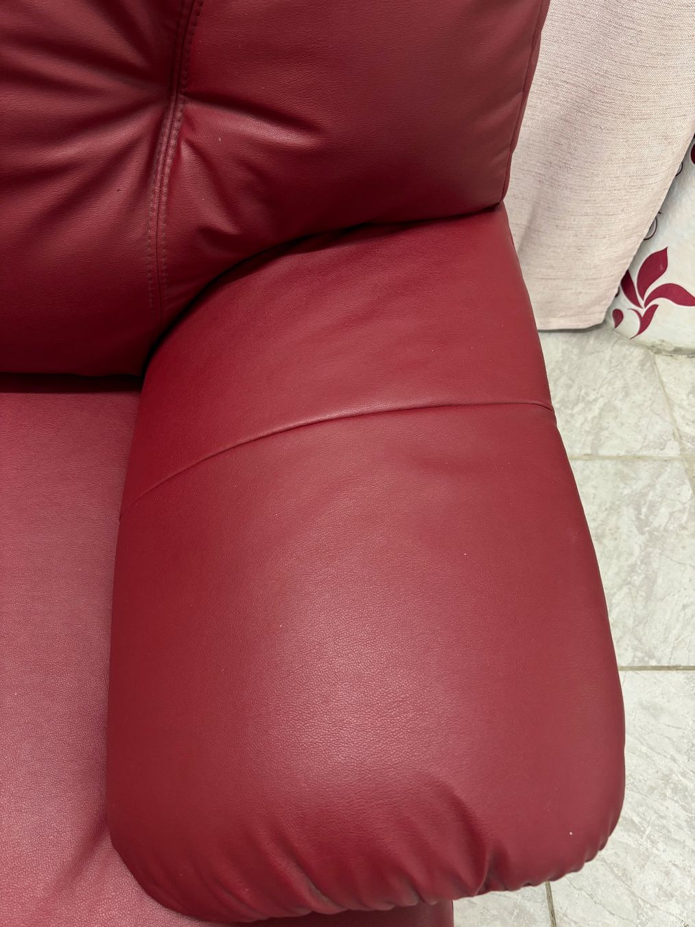 Divani: Rotes Kunstleder Sofa Bordeaux | TOP ZUSTAND – Usato da Suhr venduto da twt_gb7n 4