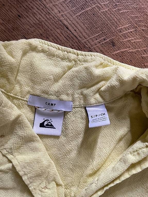 Hemden: Hemd hellgelb Quicksilver – Gebraucht aus Basel von helger 2