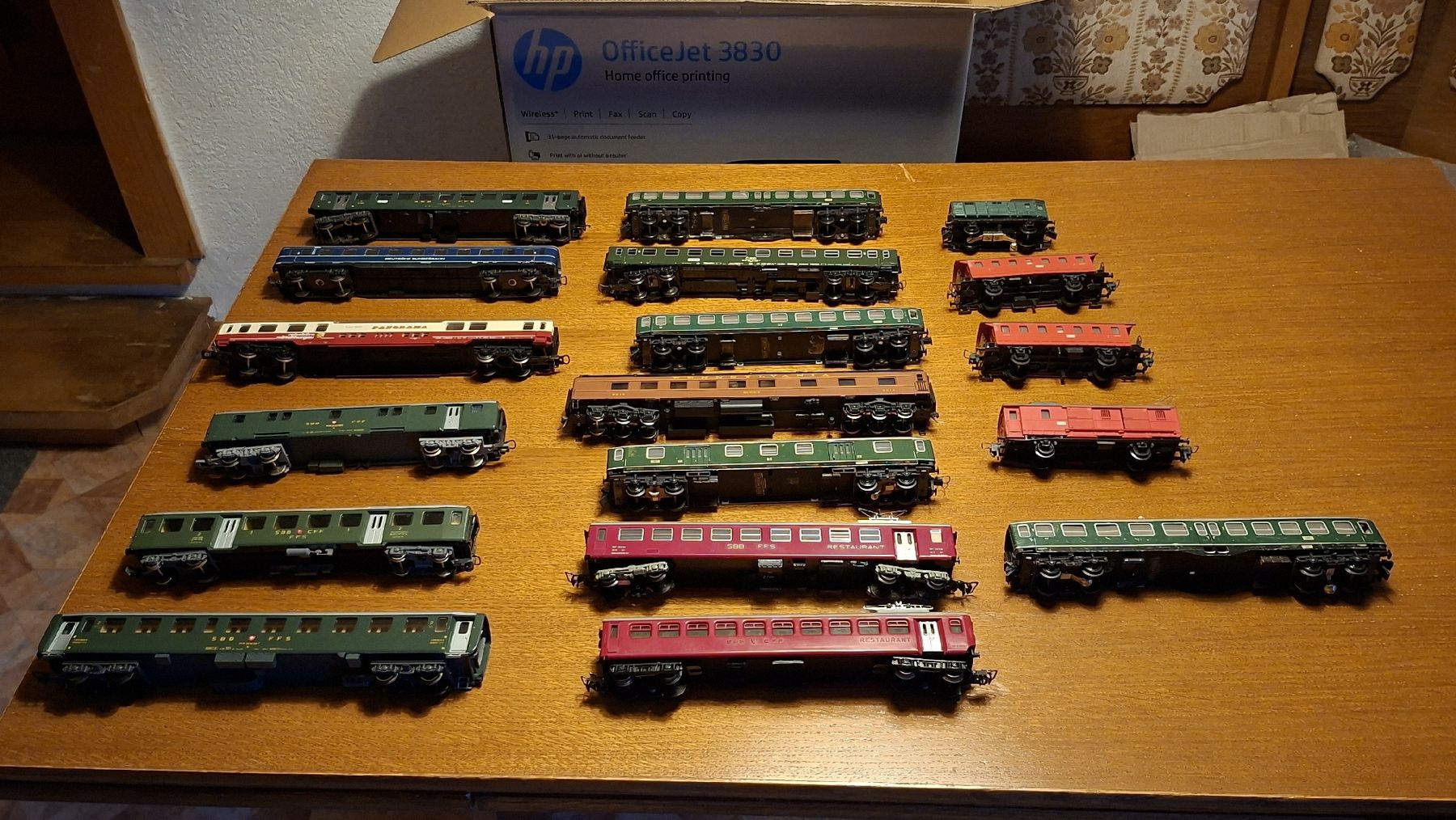 Lima Trains électriques: H0 AC, DC, 18 Diverse Wagen. – D'occasion à Pfäffikon ZH par gub_2j76 4