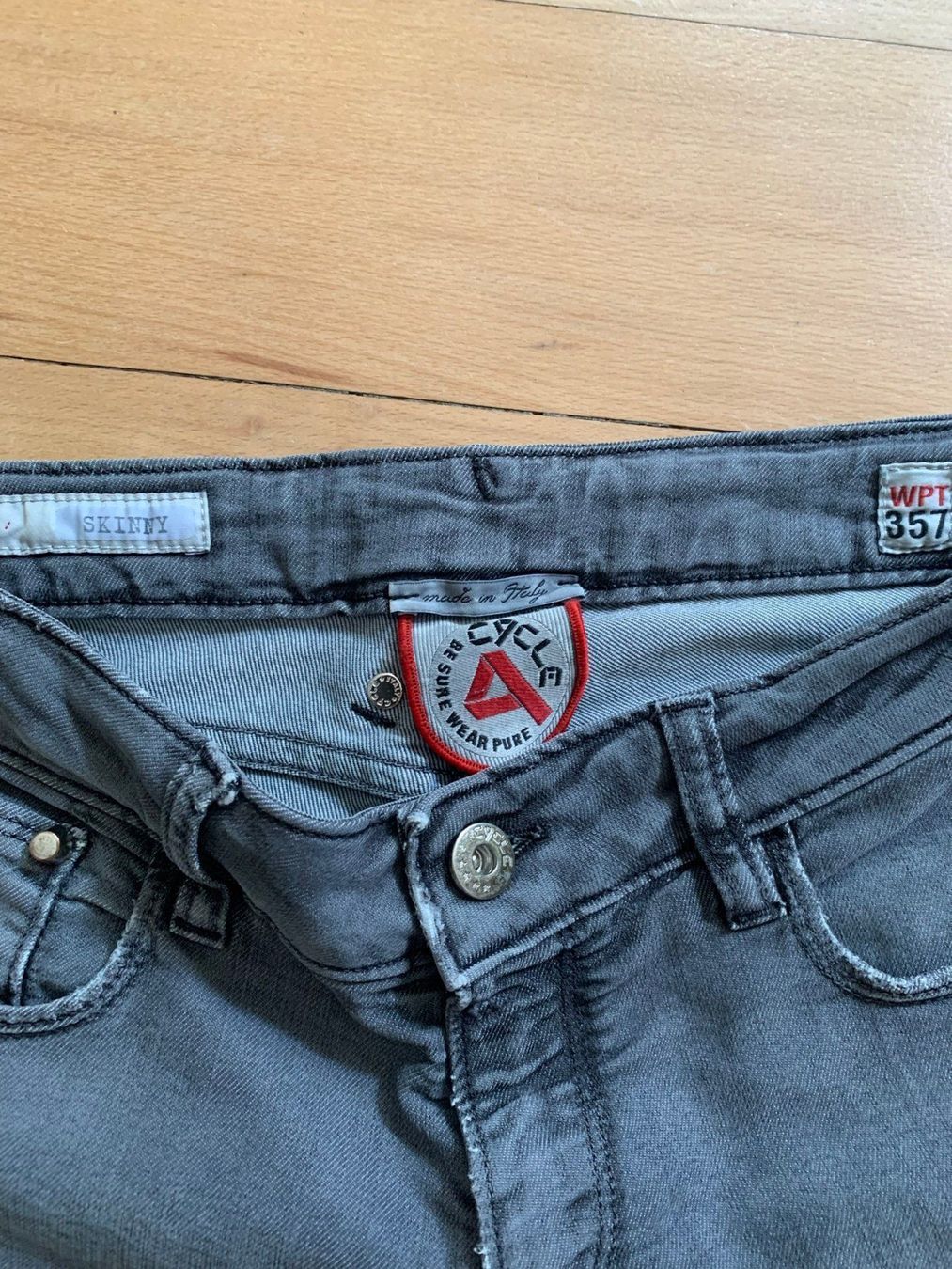 Jeans: CYCLE JEANS - Skinny Jeans grau 26 – Usato da Zürich venduto da Diazaio 2